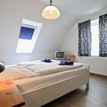 Semesterbostad Ferienhaeuser Jadehoern Duenenkieker *